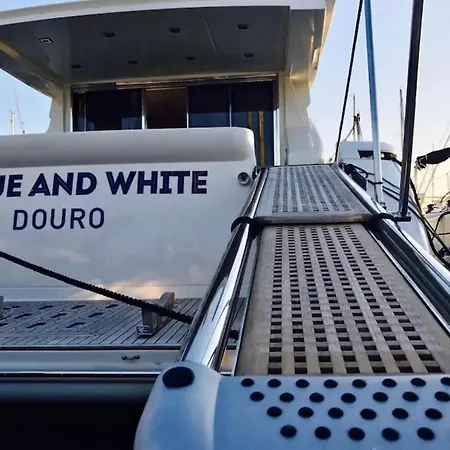 Night On Board - 2 + 2 Wc + Wifi + Tv بوتيل فيلا نوفا دي غايا